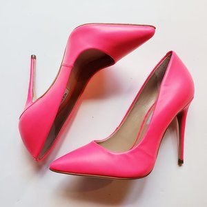 Daisie Steve Madden Heels in Bright Pink